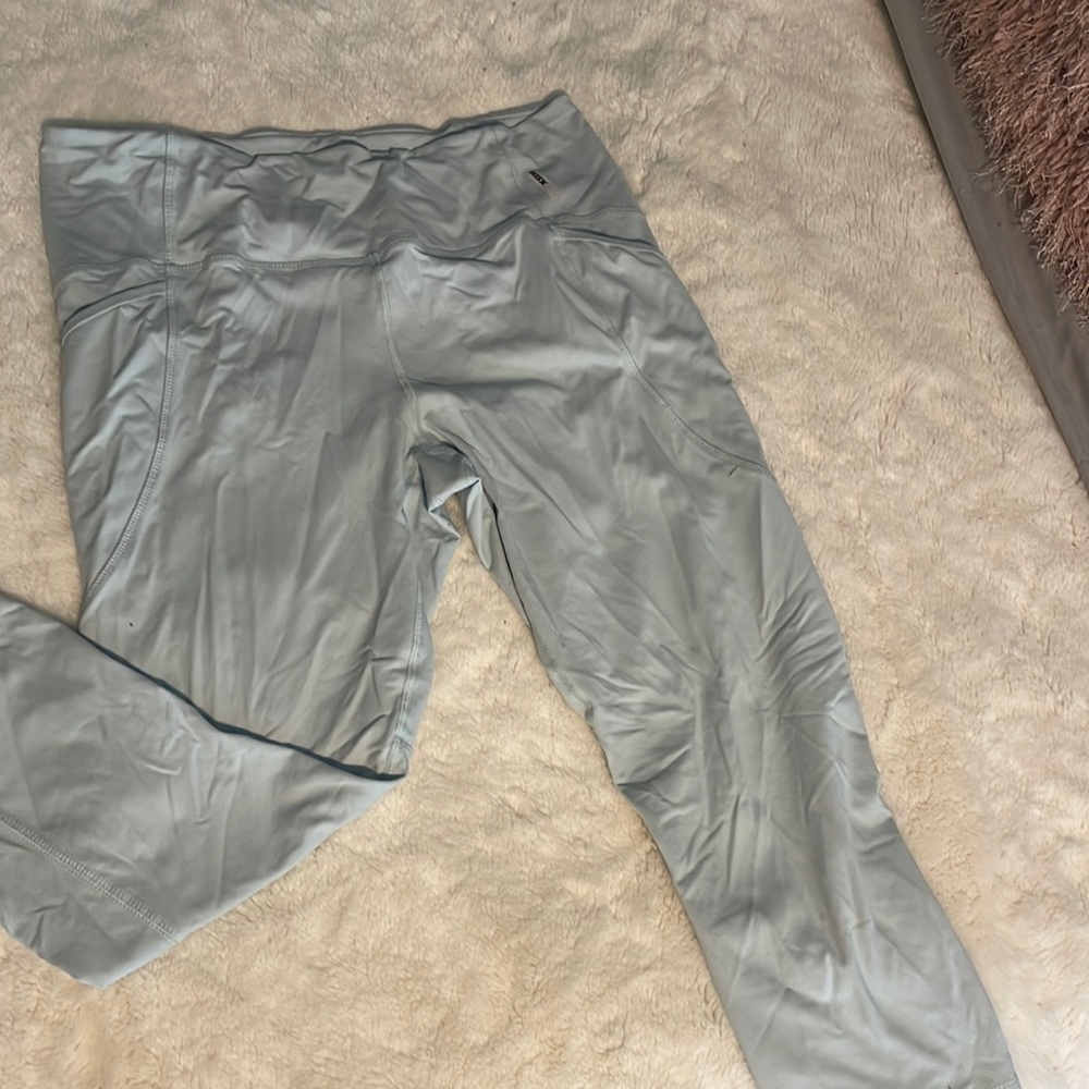 EUC RBX Capri Leggings